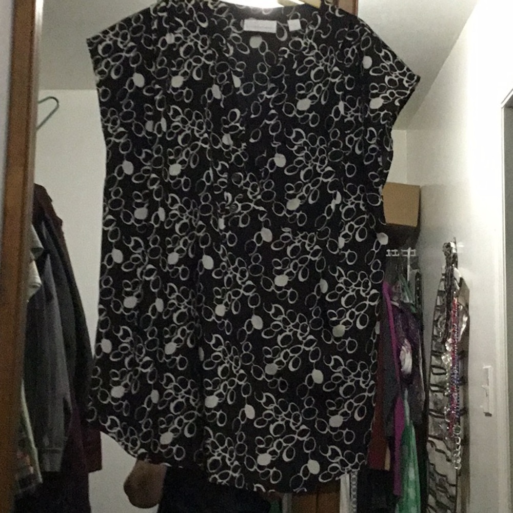 Short sleeve blouse